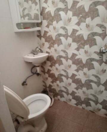 Bathroom in 1 BHK Villa at Aliganj – for Rent
