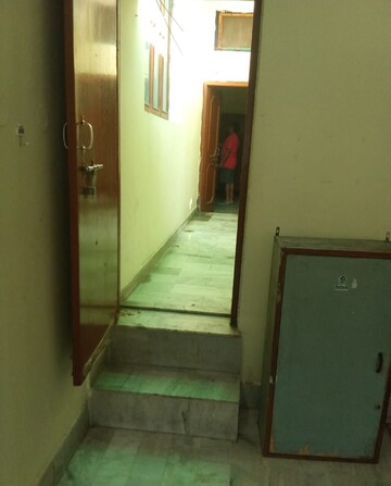 2 BHK Villa For Rent in Aliganj