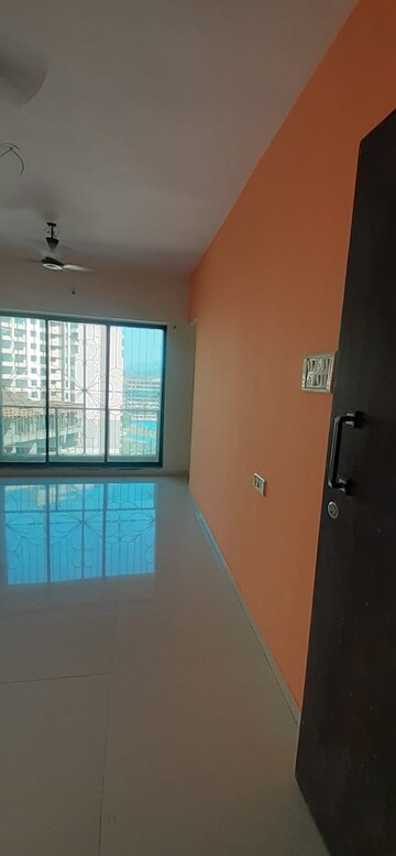 Room in 1 BHK Apartment at Ravi Gaurav Excellency, Mira Road – for Rent