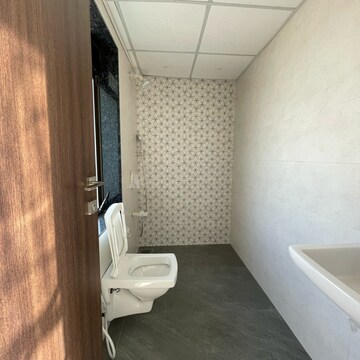 Bathroom in 2 BHK Apartment at Riddhi Garden, Riddhi Gardens – for Rent