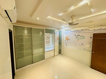 Room in 3 BHK Apartment at Jain Srikar Auroville, Hi Tech City – for Rent