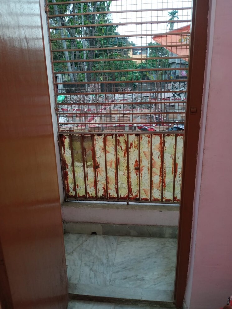 Balcony, sun-moti 2 Bedroom 700 Sq.Ft. Apartment In Barisha Kolkata 8323768