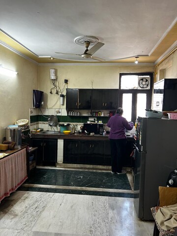 Kitchen in 3 BHK Builder Floor at Sector 43 – for Sale