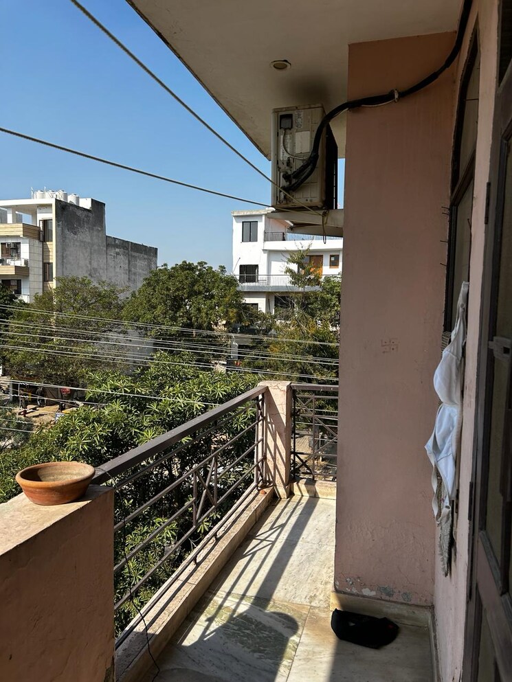 Balcony, sector 43 3 Bedroom 2200 Sq.Ft. Builder Floor In Sector 43 Faridabad 8323828