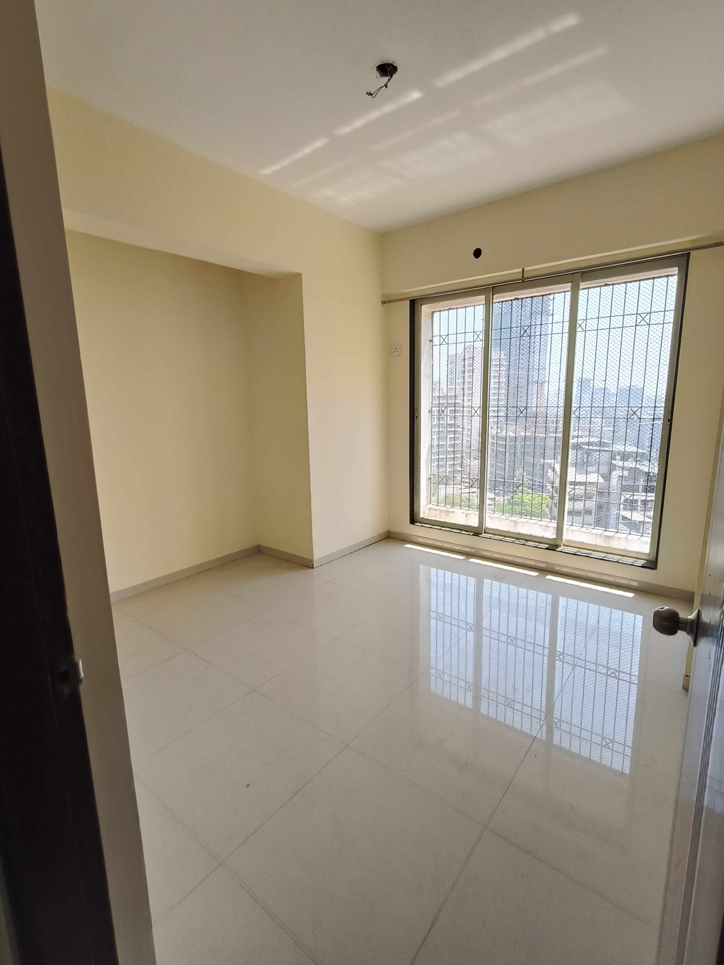 2 BHK Apartment For Sale in S Park 