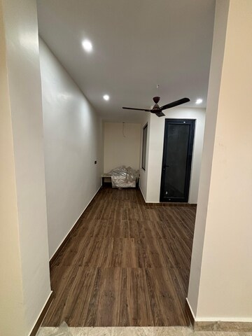 Furnished Amenities in 4 BHK Builder Floor at Sector 56 – for Rent