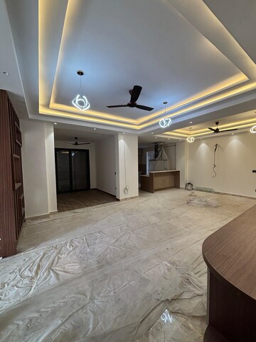 Bedroom in 4 BHK Builder Floor at Sector 56 – for Rent