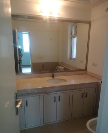 Bathroom in 4 BHK Apartment at DLF The Pinnacle, Dlf Phase V – for Sale