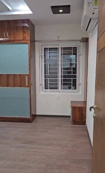 Room in 2 BHK Apartment at Begumpet – for Rent