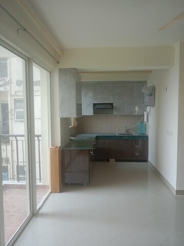 2 BHK Apartment For Rent in Jaypee Greens Aman, Sector 151