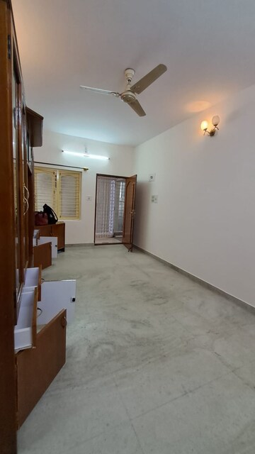 Room in 5 BHK Apartment at Annapoorna Apartments, New Thippasandra – for Rent
