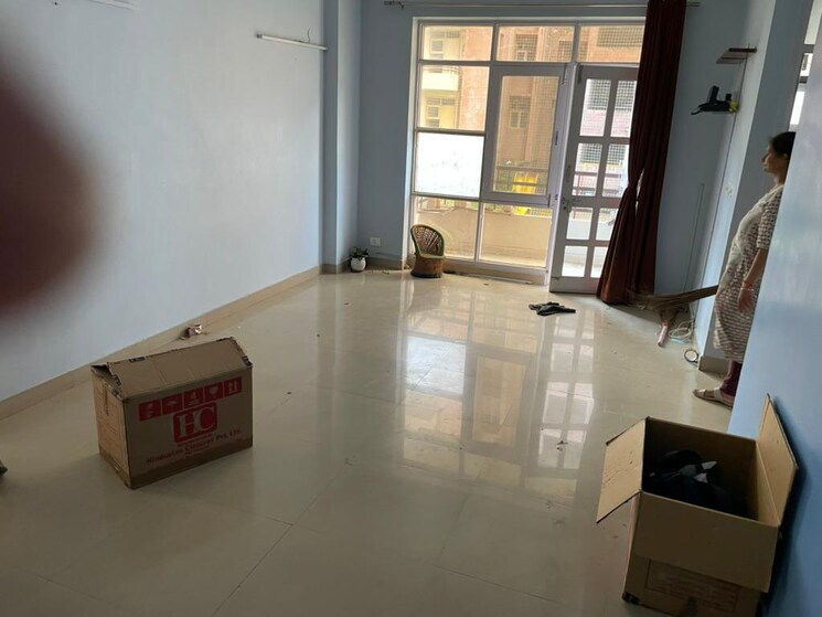 Room, bptp-park-elite-floors-faridabad 3.5 Bedroom 300 Sq.Yd. Builder Floor In Sector 82 Faridabad 8324137