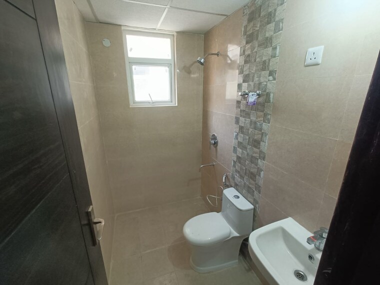 Bathroom, signature-global-park 2 Bedroom 822 Sq.Ft. Apartment In Sohna Sector 36 Gurgaon 8324156