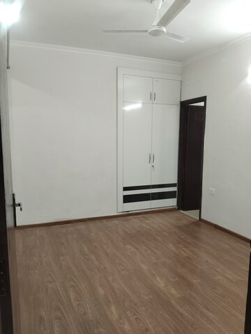 2.5 BHK Apartment For Rent in Amrapali Riverview, Amrapali Leisure Valley