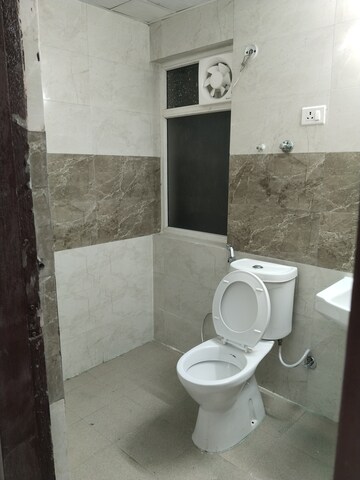 Bathroom in 2.5 BHK Apartment at Amrapali Riverview, Amrapali Leisure Valley – for Rent