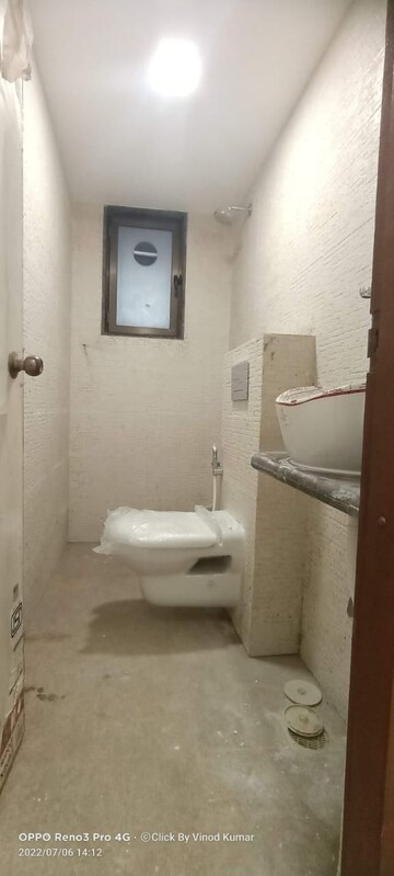 Bathroom in 2 BHK Apartment at Byculla West – for Rent
