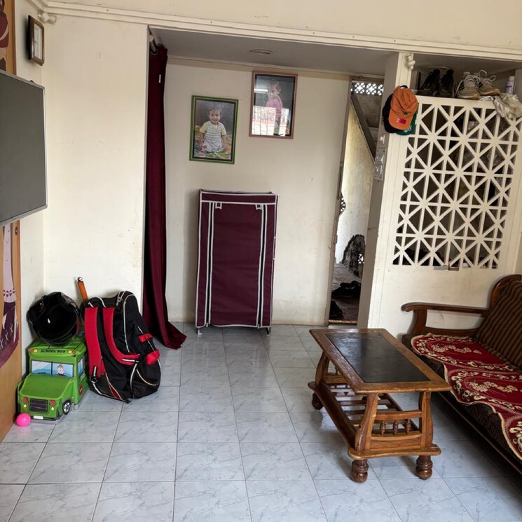 Living Room, himgiri-apartments-matunga 1 Bedroom 450 Sq.Ft. Apartment In Vsnl Colony Mumbai 8324334