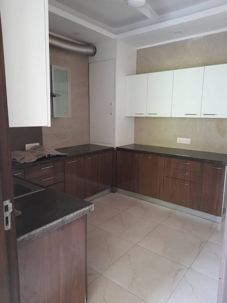 Kitchen, emaar-the-palm-drive-the-sky-terraces 3 Bedroom 3300 Sq.Ft. Apartment In Sector 66 Gurgaon 8324340