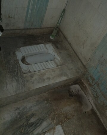 Bathroom in 1 BHK Builder Floor at New Ashok Nagar – for Rent