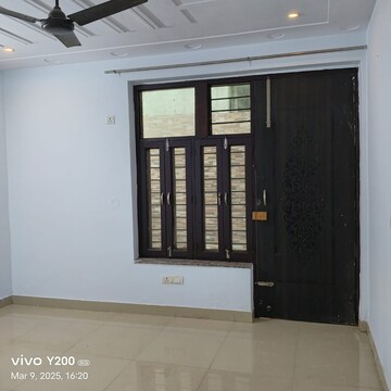 Room in 3 BHK Apartment at Vipul Greens, Sector 48 – for Sale