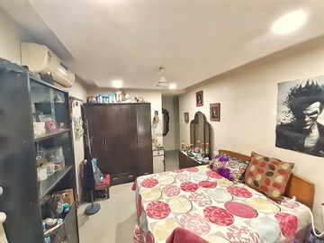 Bedroom in 3 BHK Apartment at Tulsi Meadows, Chembur – for Rent