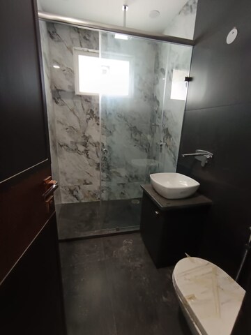 Attached Bathroom in 3 BHK Builder Floor at Paschim Vihar – for Rent