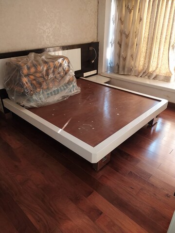 Furnished Amenities in 3 BHK Apartment at Indra Darshan Apartment, Andheri West – for Rent