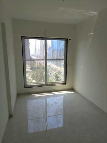Room in 2 BHK Apartment at Vaibhavlaxmi Peak 25, Vikhroli East – for Rent