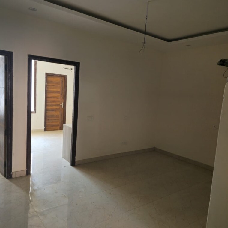 Room, patiala road 3 Bedroom 1350 Sq.Ft. Apartment In Patiala Road Zirakpur 8324489