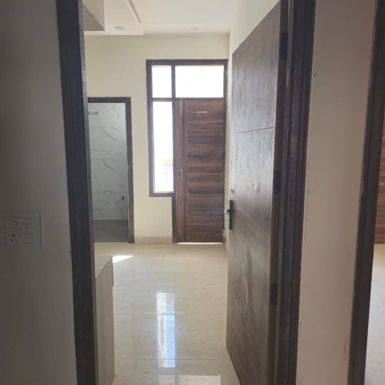 Room, patiala road 3 Bedroom 1350 Sq.Ft. Apartment In Patiala Road Zirakpur 8324489