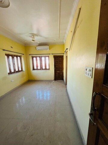 Living Room in 3 BHK Apartment at Lalpur – for Rent