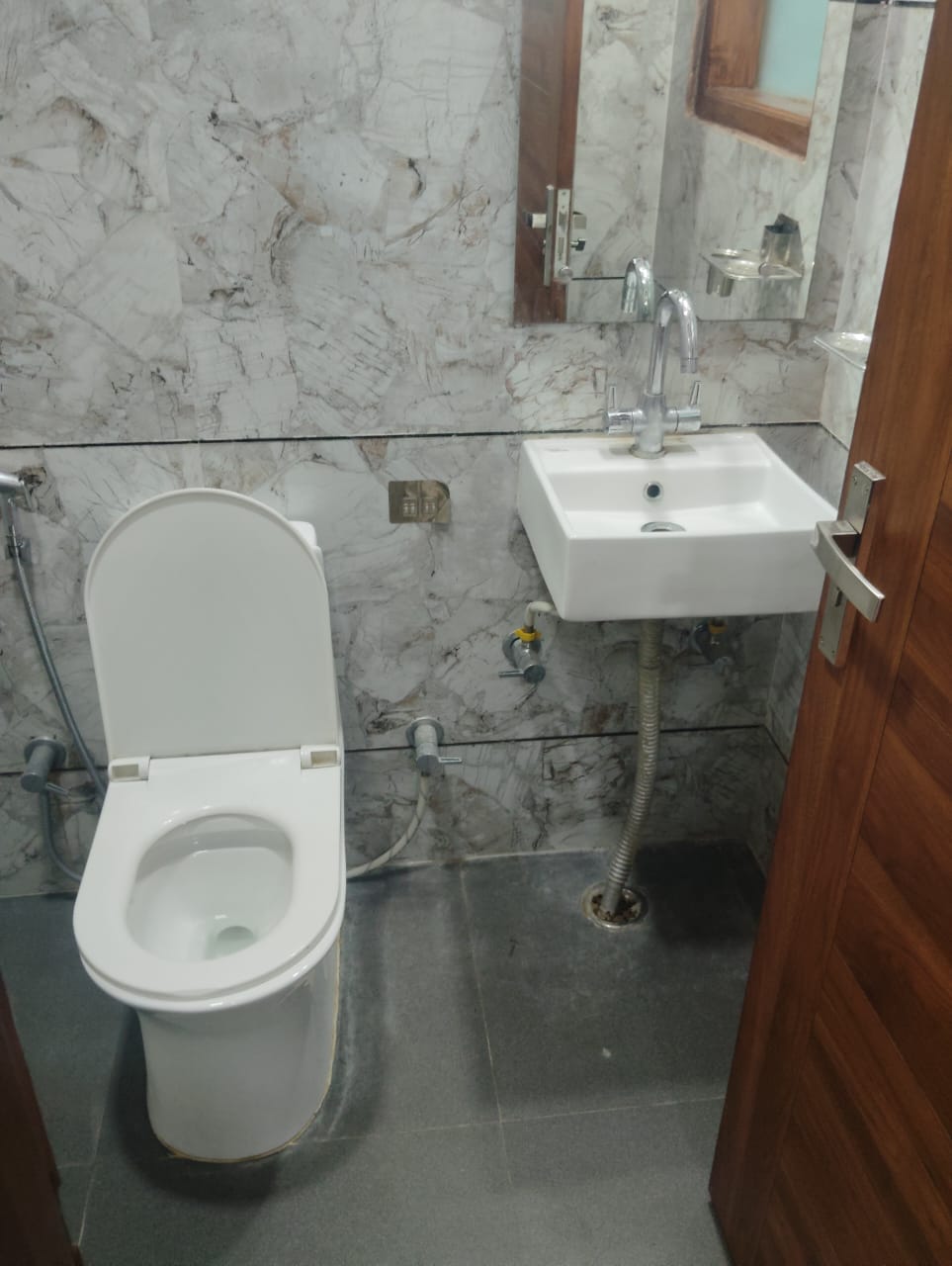 2 BHK Builder Floor For Sale in Builder Floors