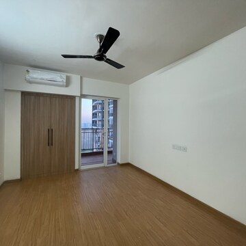 Room in 3 BHK Apartment at Godrej Meridien, Mohammad Heri Village – for Rent