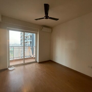 Room in 3 BHK Apartment at Godrej Meridien, Mohammad Heri Village – for Rent