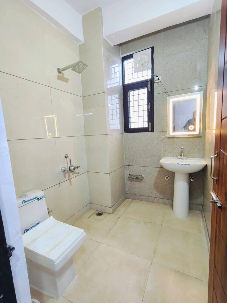 Bathroom, deep-sky 1 Bedroom 426 Sq.Ft. Apartment In Vasai East Palghar 8324540