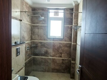 Bathroom in 3 BHK Builder Floor at Uday Arden 45, Sector 45 – for Rent