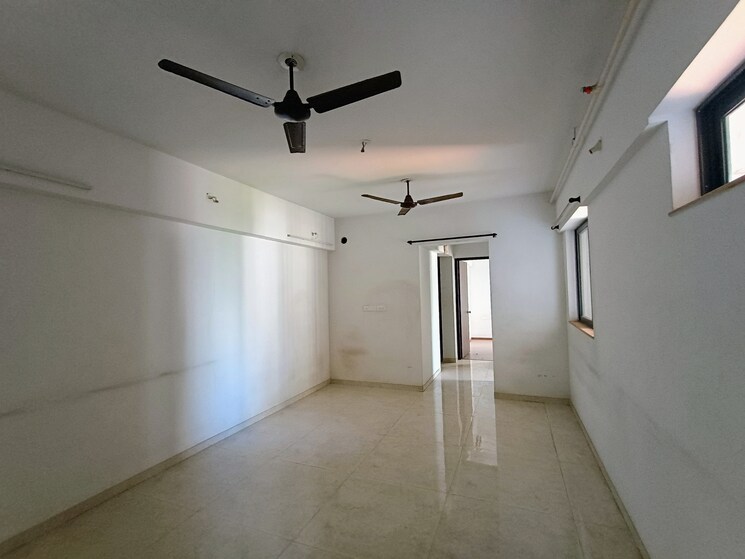 Bathroom, lodha-palava-city-lakeshore-greens 1 Bedroom 511 Sq.Ft. Apartment In Dombivli East Thane 8324798