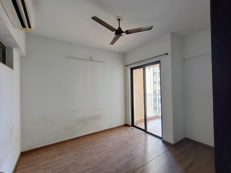 Room, lodha-palava-city-lakeshore-greens 1 Bedroom 511 Sq.Ft. Apartment In Dombivli East Thane 8324798