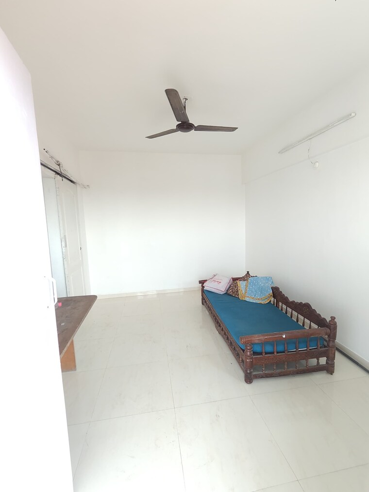 Room, wadgaon sheri 1 Bedroom 700 Sq.Ft. Apartment In Wadgaon Sheri Pune 8324818