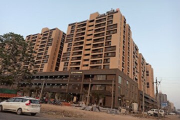  Showroom – Exterior View View at Goyal Olive Greens, Gota - for Rent