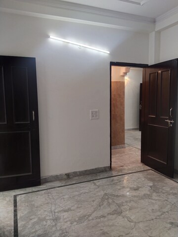 Room in 3 BHK Builder Floor at Sector 42 – for Sale