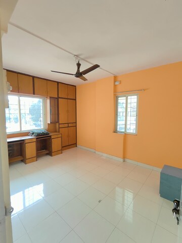 Room in 2 BHK Apartment at Wadgaon Sheri – for Rent
