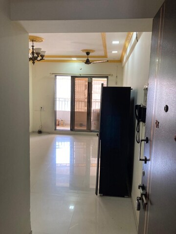 Room in 2 BHK Apartment at Cosmos Horizon Phase 2, Pokhran Road No 2 – for Rent