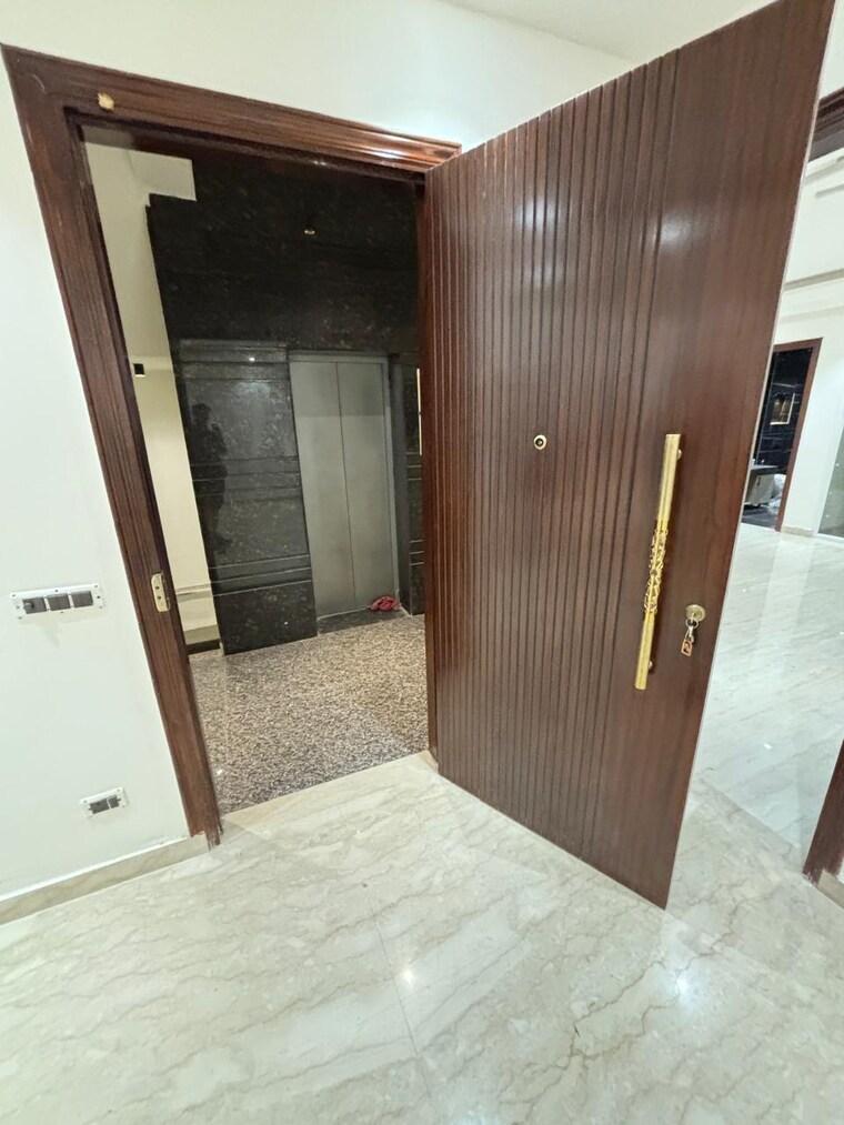 undefined, srishti-greenfield-homes 4 Bedroom 2500 Sq.Ft. Builder Floor In Green Fields Colony Faridabad 8324929