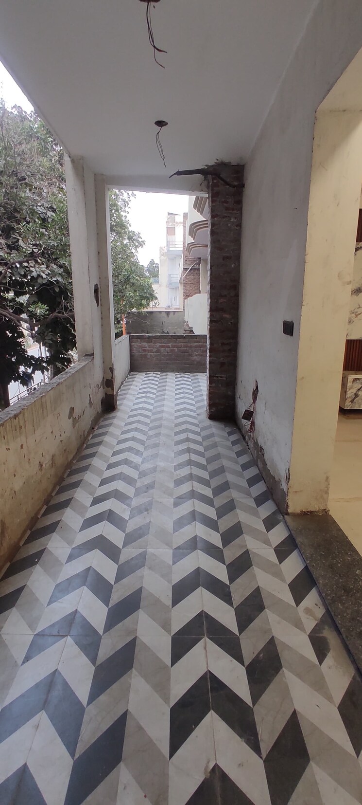 Balcony, srishti-greenfield-homes 4 Bedroom 2500 Sq.Ft. Builder Floor In Green Fields Colony Faridabad 8324929