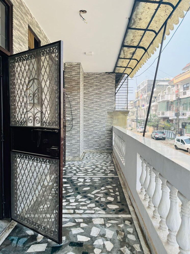 Balcony, sector 42 3 Bedroom 1300 Sq.Ft. Builder Floor In Sector 42 Faridabad 8324989