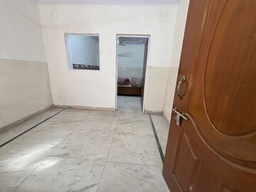 Room in 2 BHK Apartment at Jangpura – for Rent