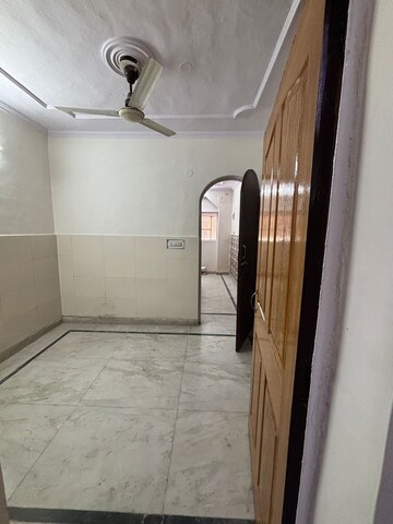 Room in 2 BHK Apartment at Jangpura – for Rent