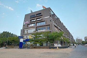  Showroom For Rent in Gota