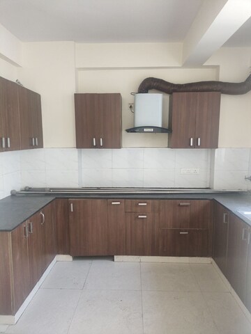 Kitchen in 3 BHK Apartment at Omaxe Hills, Sector 43 – for Rent